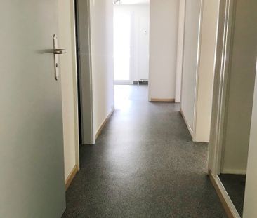 Sonnige, frisch sanierte 3-Zimmer-Wohnung mit Balkon in Liestal - Photo 6