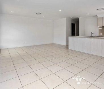 “Family Friendly Home with Large Yard” - Photo 3