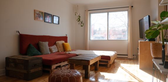 CESSION DE BAIL 4 1/2 meublé et équipé ! - Photo 2