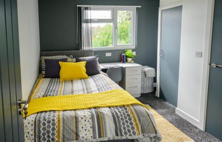 5 bedroom terraced house to rent - Photo 4