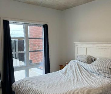 Grand 3 1/2 Mont-St-Hilaire 884pi2 - Photo 4