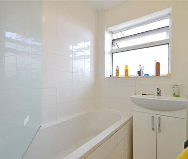 4 bedroom semi-detached house to rent - Photo 6