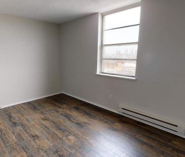 Two Bedroom Penthouse - Photo 4