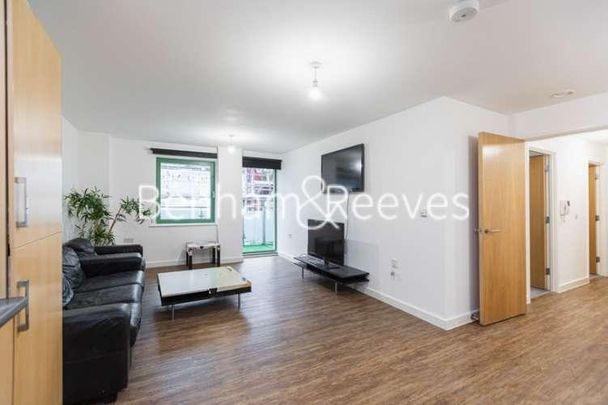 Bellevue Court, Hounslow, TW3 - Photo 1