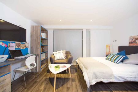 Superior Corner Studio - Photo 3