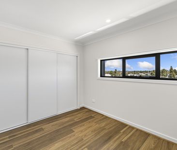 13 Whitfield Crescent, Craigieburn VIC 3064 - Townhouse For Rent | ... - Photo 4