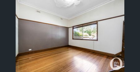 Highly Sought Location Moments from Lake Weeroona - Photo 5