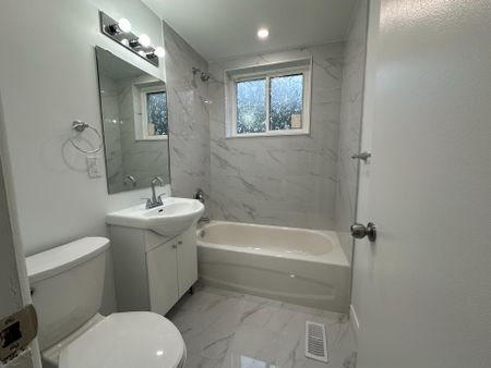 For Lease - 606 Lansdowne Drive, Oshawa, Ontario - Photo 5