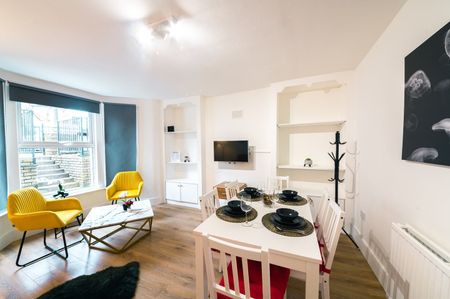 2 Bed Detached House, Barnsdale Road, W9 - Photo 2