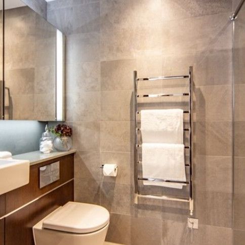 Thornes House, Charles Clowes Walk, London - Photo 1