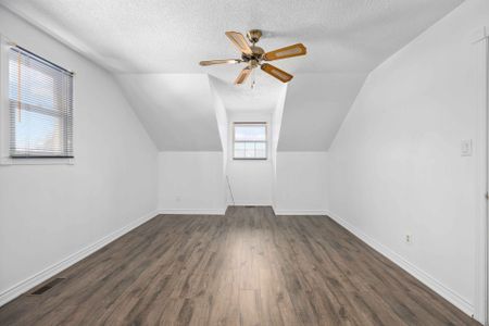 For Lease - 1 Grovepark Street, Richmond Hill, Ontario - Photo 4