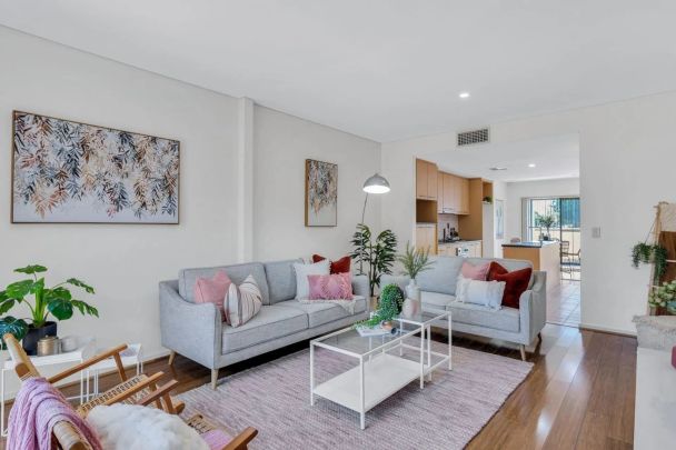 Modern 3-Bedroom Townhouse in the Heart of Mawson Lakes - Photo 1