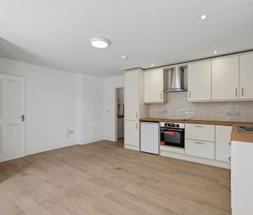 53 Bridge Street, LISBURN, BT28 1XZ - Photo 2