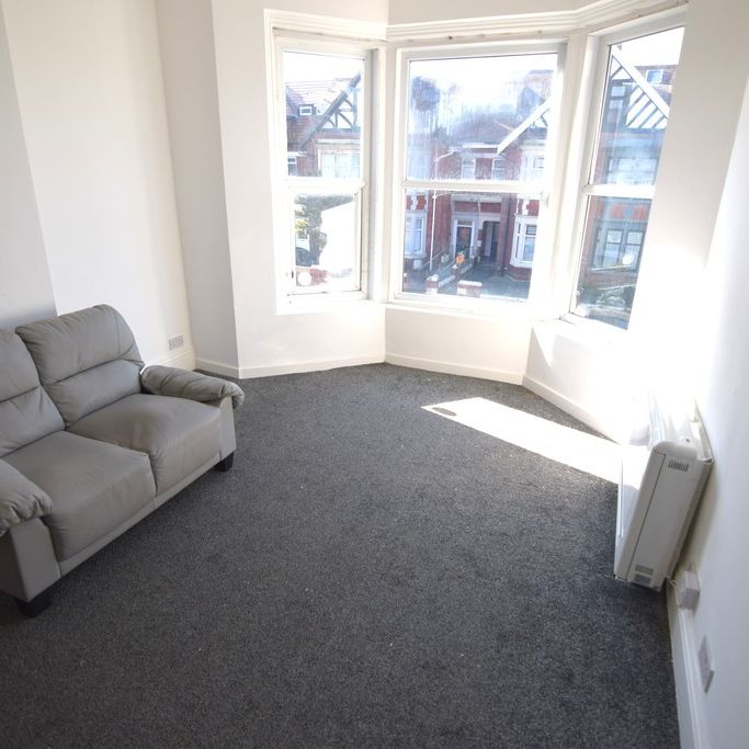 To Let 2 Bed Flat - Photo 1