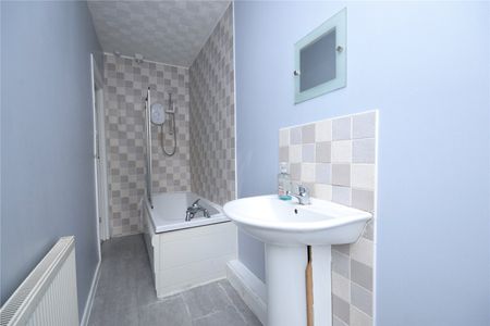 69, Cross Flatts Place, Leeds, West Yorkshire, LS11 7JN - Photo 2