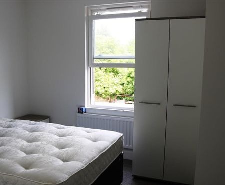 Room 7, 35 Mill Road, Cambridge - Photo 2
