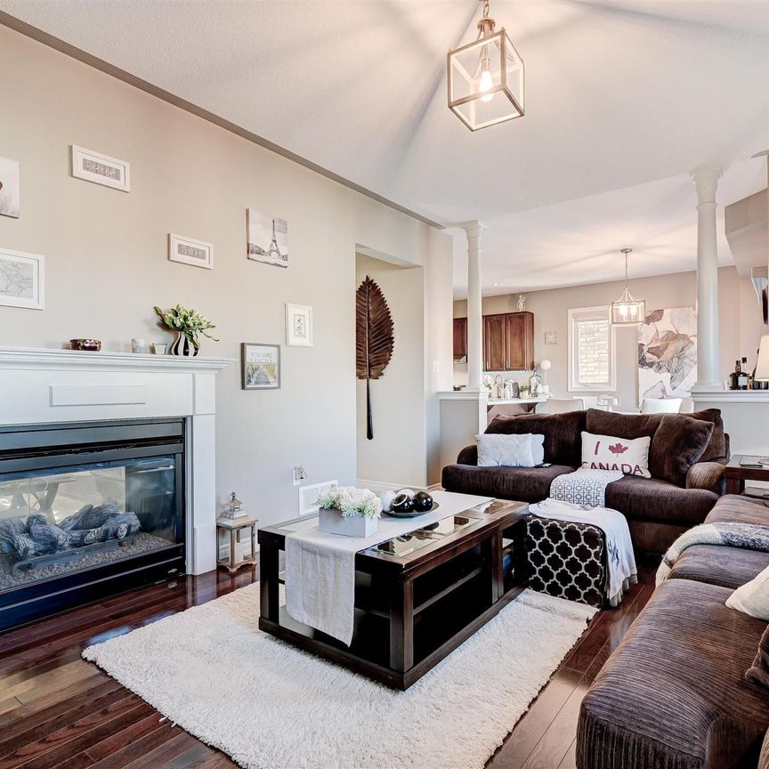 For Lease - 38 Orville Hand Court, Bradford West Gwillimbury, Ontario - Photo 1