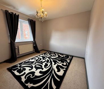 2 bedroom coach house to rent - Photo 2