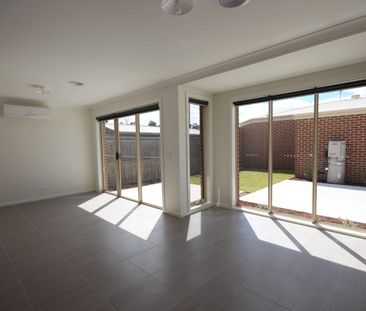 Stunning townhouse. - Photo 1