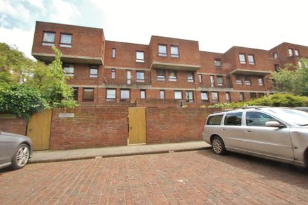 More Close, St Paul's Court, Hammersmith, London, W14 - Photo 4