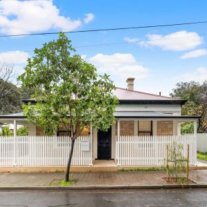 Character Charm & City-Fringe Convenience in Prestigious Parkside - Photo 3