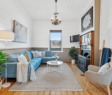 Family Home - Photo 2