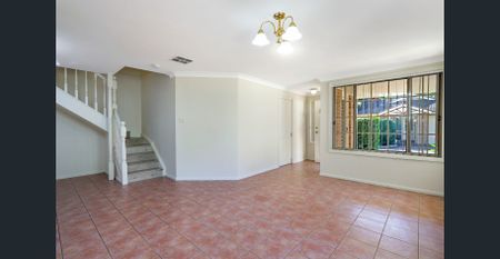 3-Bedroom Residence in an Ultra-Convenient Seven Hills Location - Photo 5