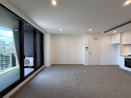 1607/408 Spencer Street - Photo 3