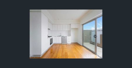 Quiet Bayside Convenience - Photo 2