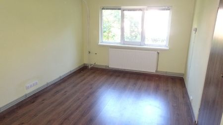 Inchiriez garsoniera decomandata in Deva, Zamfirescu in Q-uri, parter - Photo 2