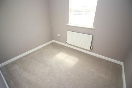 4 Bedroom House - Detached - Photo 4