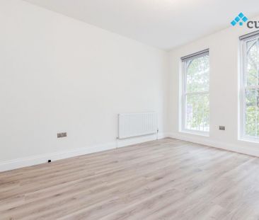 3 bedroom flat to rent - Photo 2