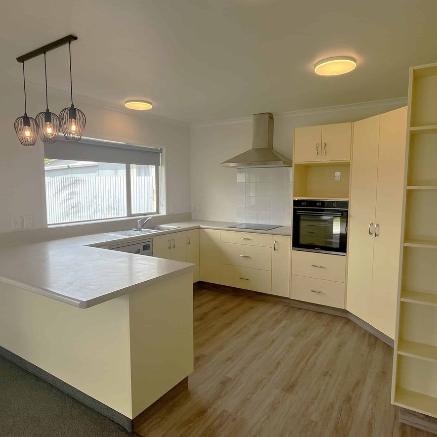 Superior Home in Roslyn - Photo 1