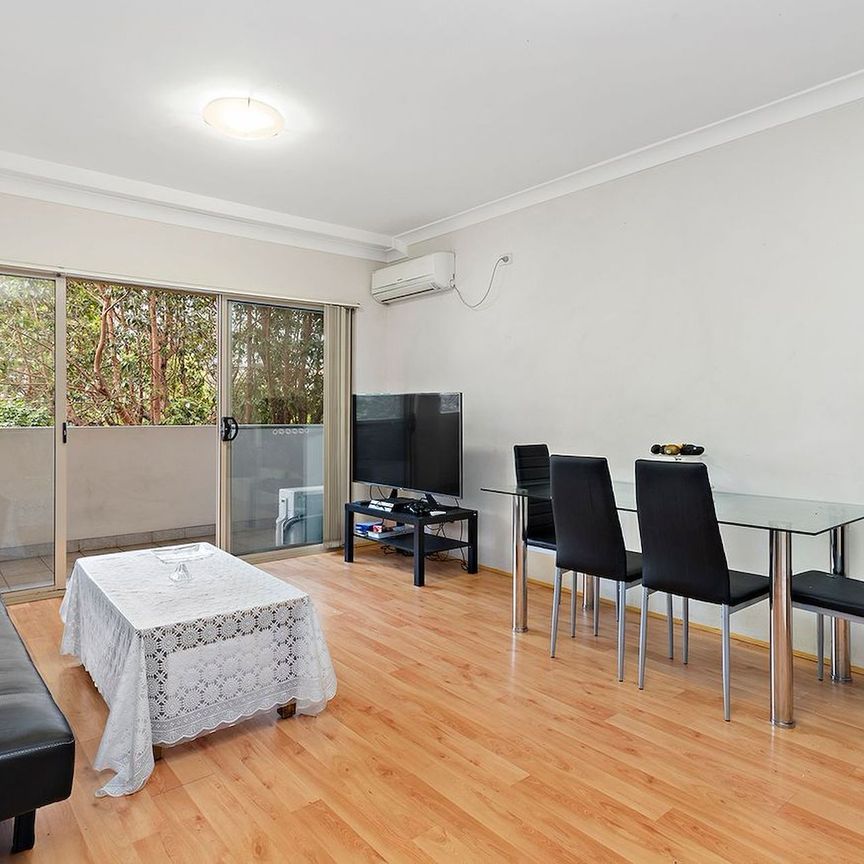 10/6-8 The Crescent, Homebush. - Photo 1