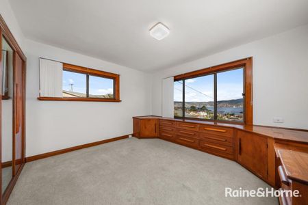 46 Bayfield Street, Bellerive, TAS 7018 - Photo 2