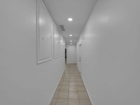 For Lease - 279 Drouillard Road Unit# 3, Windsor, Ontario - Photo 2