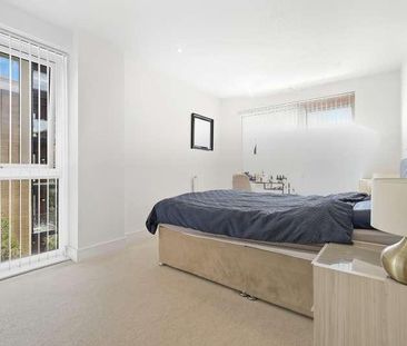 Silverworks Close, London, NW9 - Photo 1