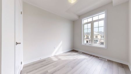 For Lease - 15 Prudhoe Terrace, Barrie, Ontario - Photo 2