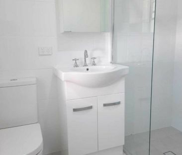 CENTRALLY LOCATED 1 BEDROOM UNIT - Photo 6