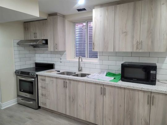 For Lease - 407 Queen Mary Drive, Brampton, Ontario - Photo 1