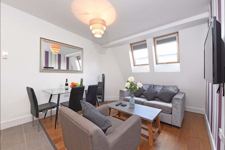 2 Bed Flat, Falcon Road, SW11 - Photo 3