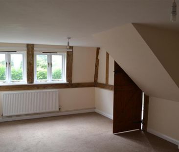 2 bedroom semi-detached house to rent - Photo 5