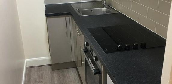 Studio to rent - Photo 2