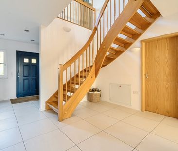 4 bedroom detached house to rent - Photo 6