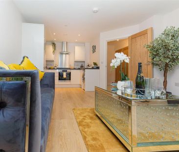 1 bedroom flat to rent - Photo 2