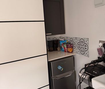 Room in a Shared House, Goudhurst Road, BR1 - Photo 6