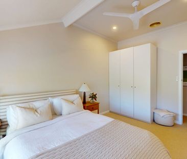 32 Sun Hill Drive, Merewether Heights, NSW 2291 - Photo 2