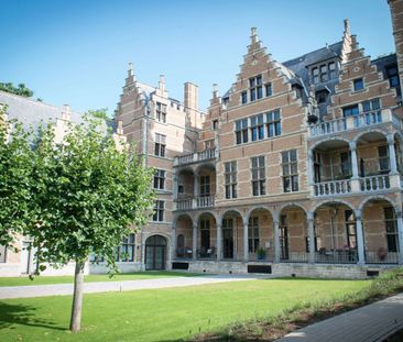Appartement te huur in Mortsel voor € 2.500 met 2 slaapkamers - Photo 2