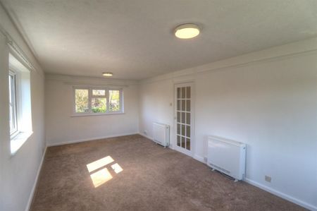 2 BED Apartment To rent - Photo 3