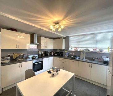 Rm J, The Woodston, Belsize Avenue, Woodston, PE2 - Photo 4